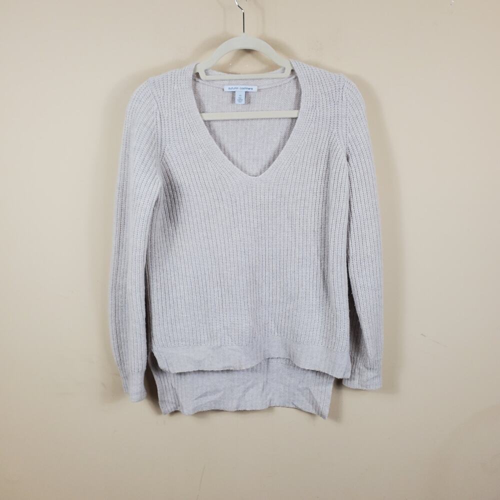 Autumn Cashmere V-Neck Sweater with Step Hem Size XS